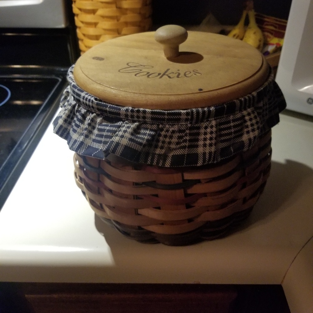 Cookie basket